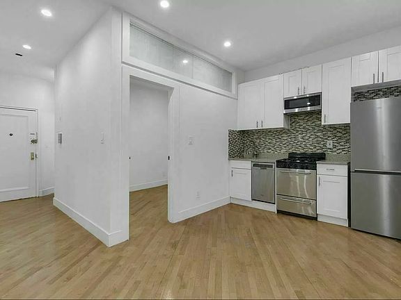4th image of 334 E 94th St APT 4C