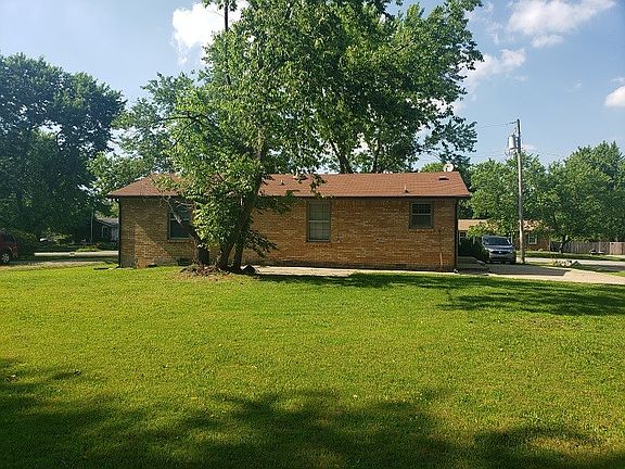 2nd image of 518 Jewel Dr