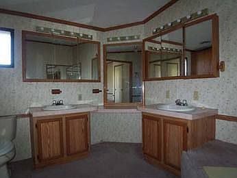 5th image of 214 Brady Ln