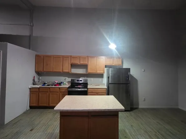 900 S 5th, 900 S 5th St Ste 402, Milwaukee, WI 53204