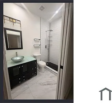 15 SW 15th Ter #15 — Photo 3