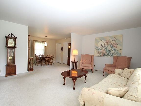 3rd image of 2708 W Paligraf Dr