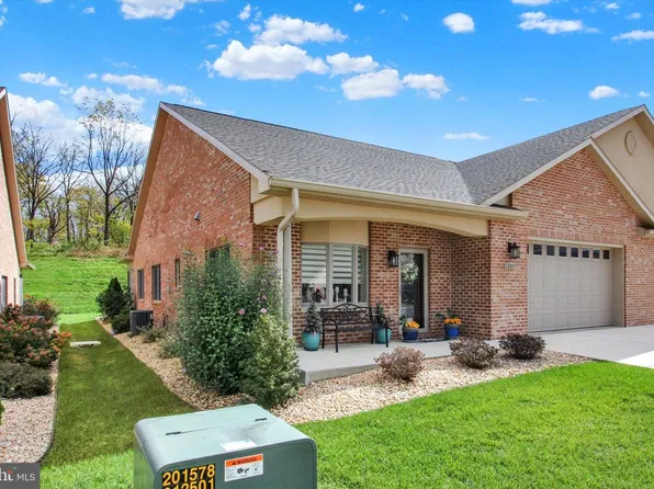 13317 Diamond Pointe Dr, Hagerstown, MD 21742