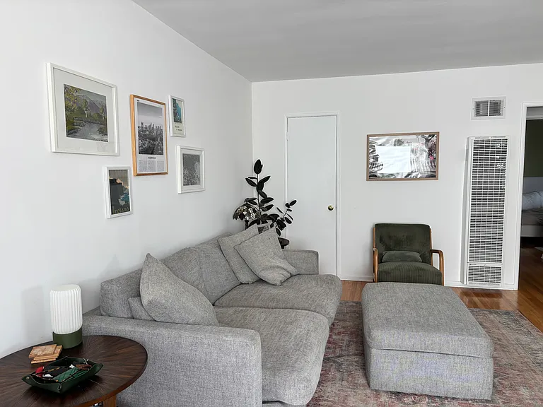 1041 Euclid St #E — Photo 3