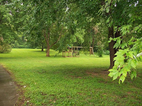 5th image of 4508 Marshall Dr