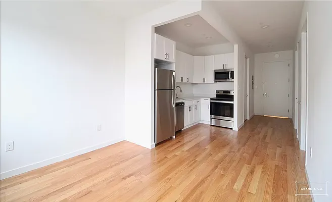 Rented by Grand & Co. | media 13