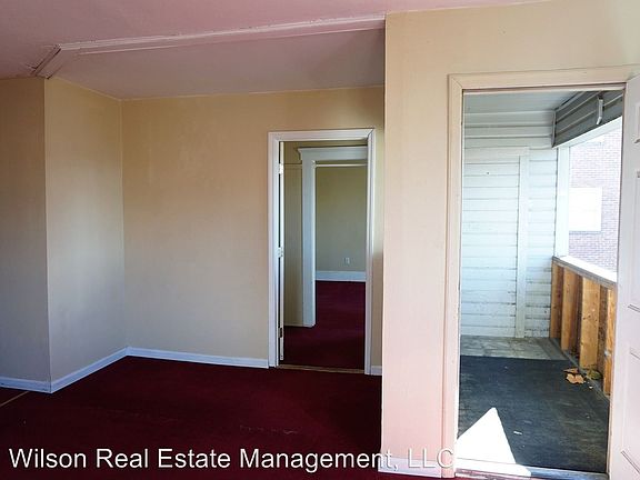 5th image of 209 S Naches Ave APT 3