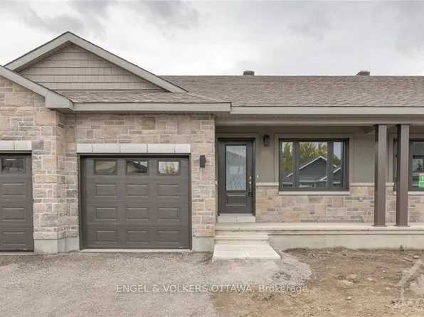 102 Seabert Dr, Arnprior, ON K7S 0H9