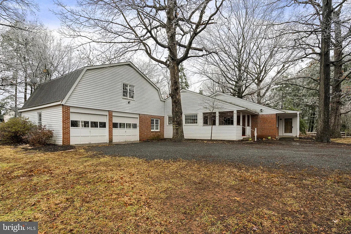 Building Photo - 4954 Catharpin Rd