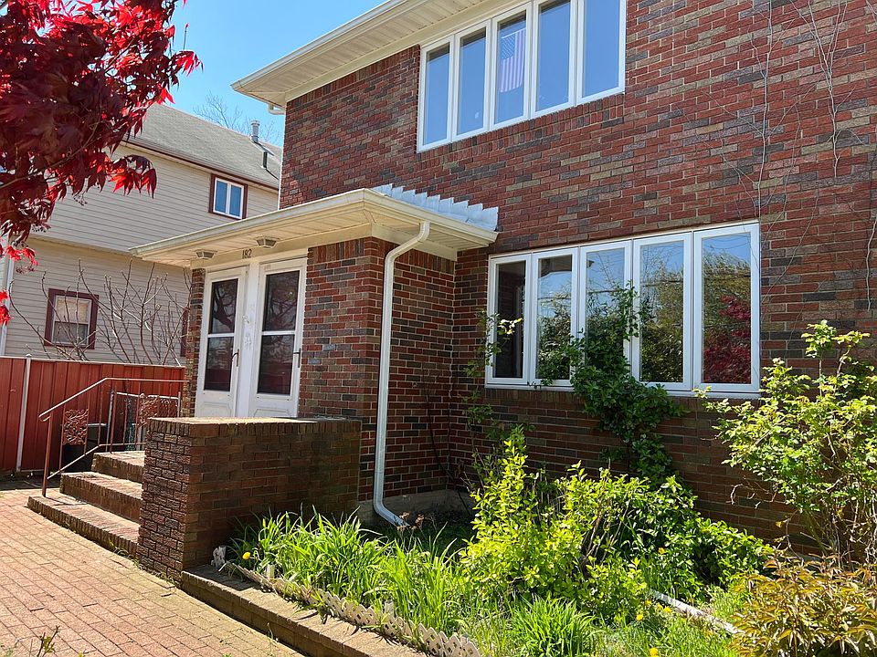 1st image of 182 Justin Ave #2
