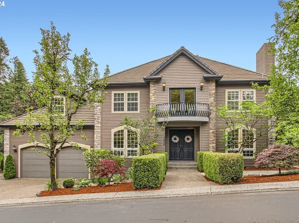 7808 NW Blue Pointe Ln, Portland, OR 97229