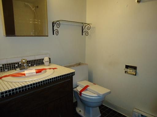 5th image of 10401 S Sheffield Dr #3N