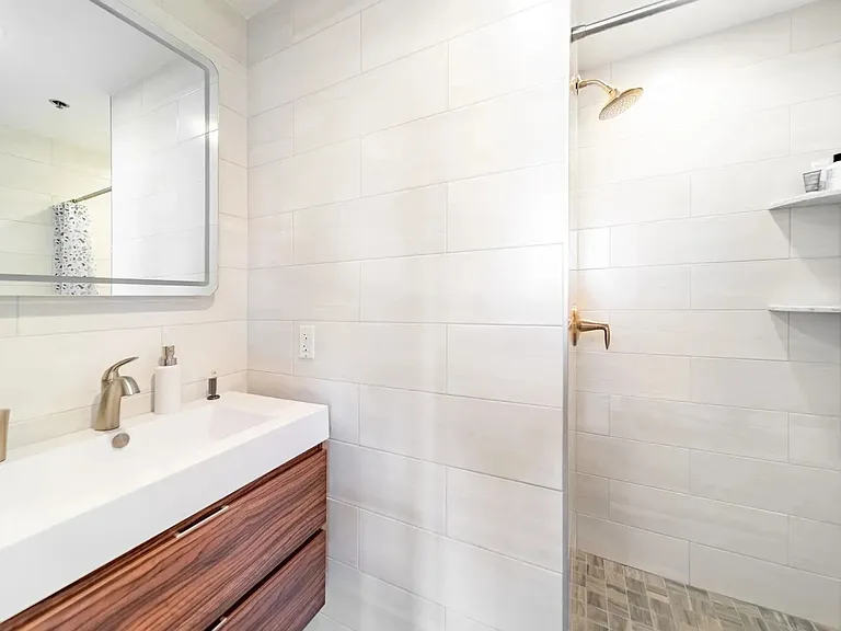 814 Willow Ave #4L — Photo 9