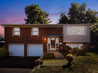 5430 Roche Dr, Columbus, OH 43229