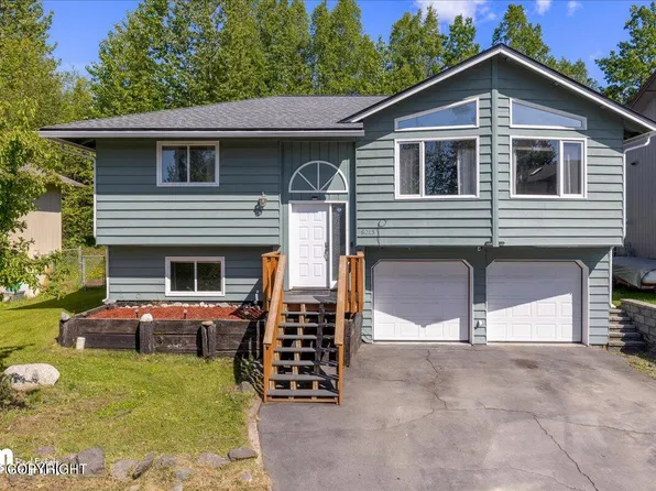 8013 Parkridge Cir, Anchorage, AK 99507
