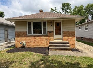 77 William St, Bedford, OH 44146