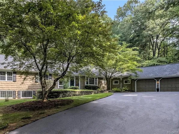 96 Reverknolls, Avon, CT 06001