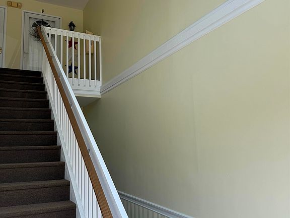 3rd image of 300 Willow Green Dr. #F