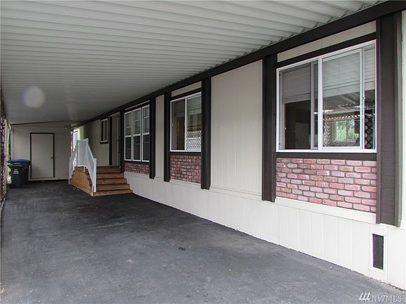 2nd image of 5900 64th St NE Unit 1