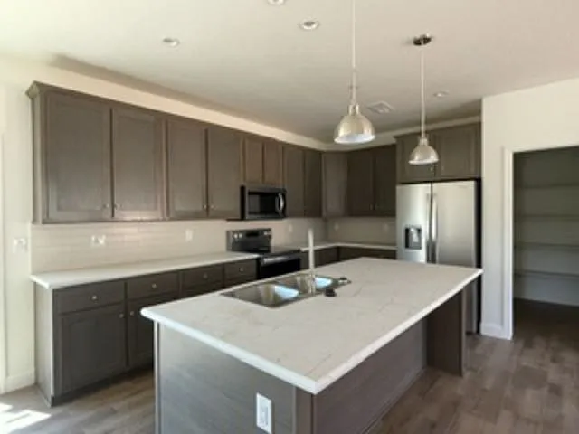 15 Sunset Hills Dr #201 — Photo 2