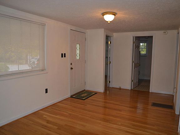 5th image of 1485 Cedar St