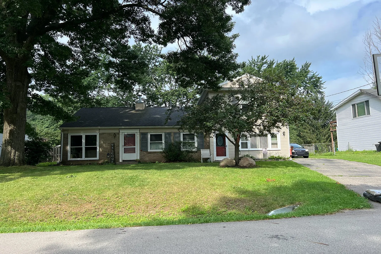 3446 Cambridge Ave photo 1