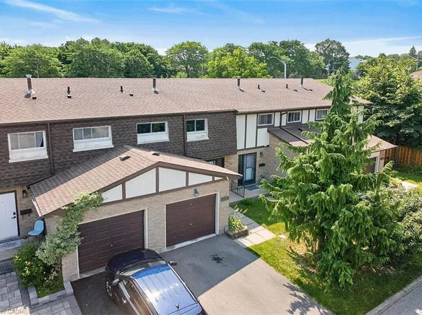 300 Rexford Dr #24, Hamilton, ON L8W 1P5