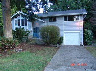 28920 Beach Dr NE, Poulsbo, WA 98370