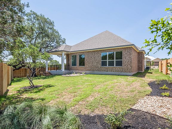 100 Fatorria Backyard