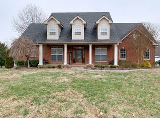 1030 Hoof & Paw Trl, Springfield, TN 37172