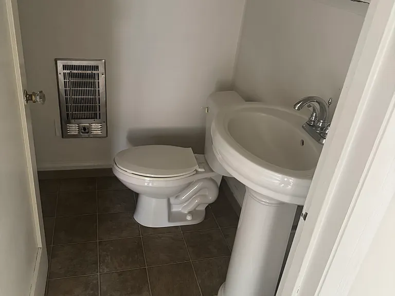 305 E 3rd Ave #3 — Photo 8