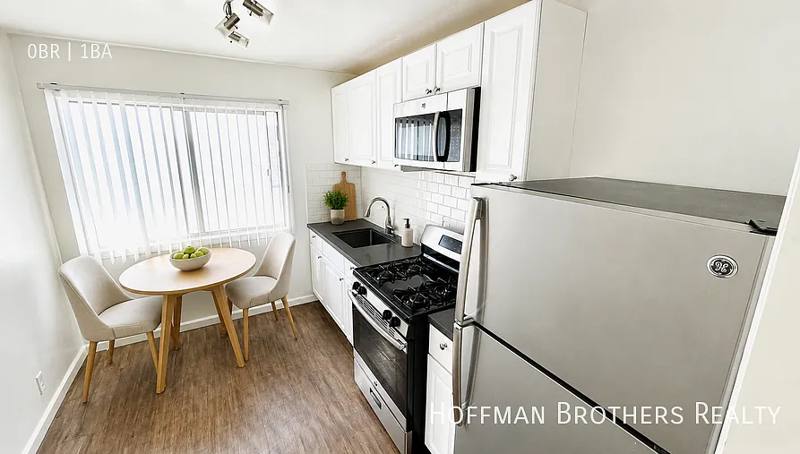 933 Wilcox Ave Los Angeles, CA 90038 — Photo 2