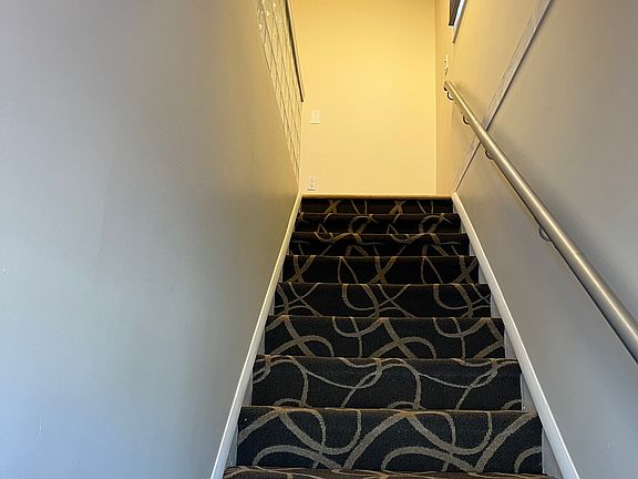 3rd image of 311 Racebrook Rd