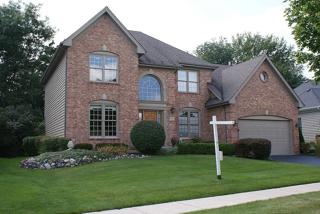 1401 King James Ave photo 1