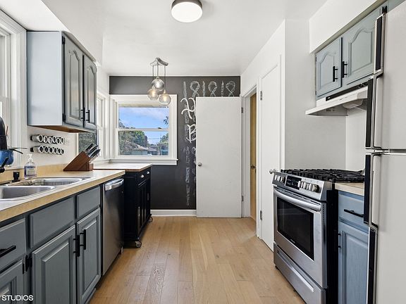 5th image of 1505 Robinhood Ln