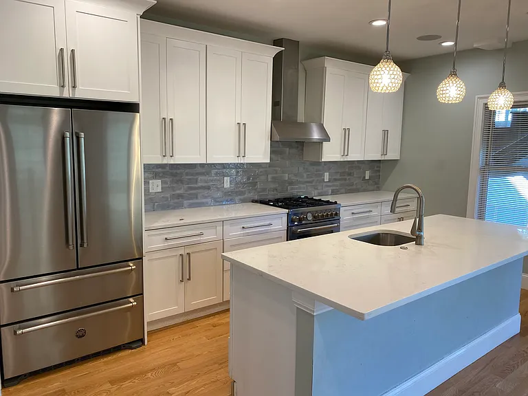 306 W 3rd St #3 — Photo 1