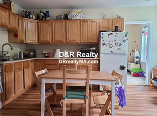 18 Holmes St #1, Cambridge, MA 02138
