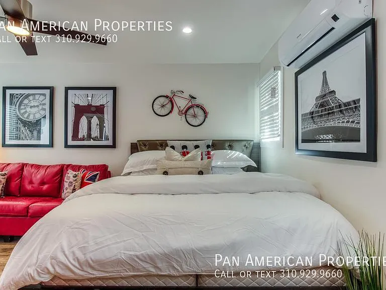 711 E 6th St #11 — Photo 17