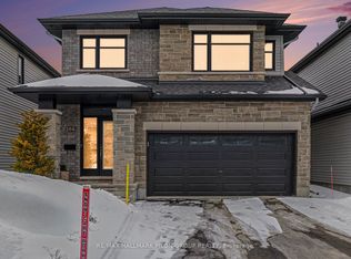266 Shinleaf Cres, Ottawa, ON K1W 0J2