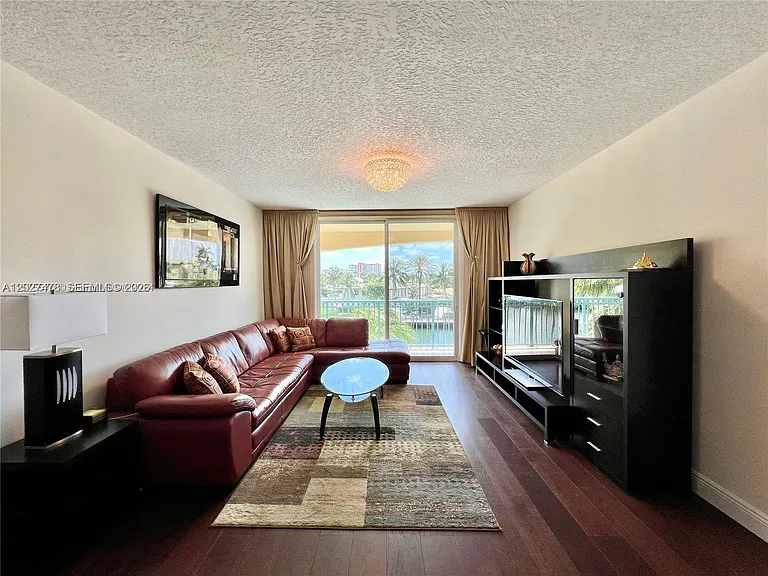 201 S Golden Isles Dr #306 — Photo 19