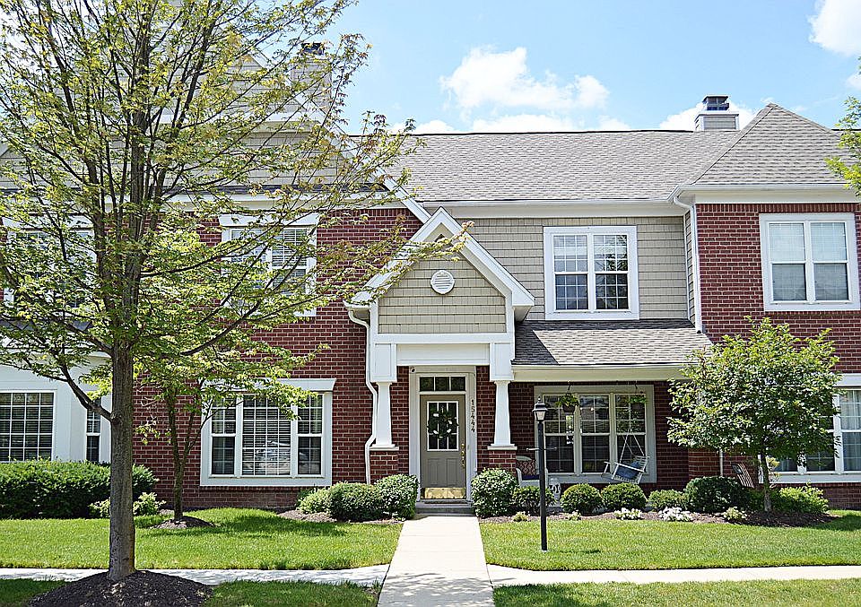 1st image of 15444 Clearbrook St