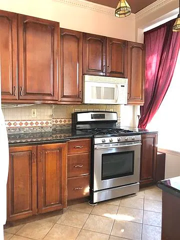 2 bed, 1100 sqft, $4,200 — Photo 2