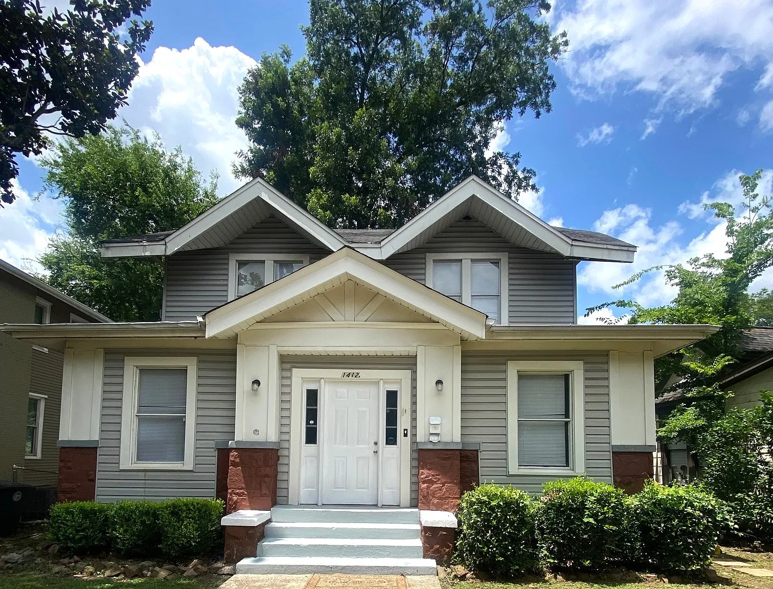 4 bed, 2262 sqft, $2,395 — Photo 1