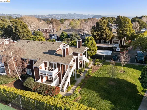 20 Marina Lakes Dr, Richmond, CA 94804