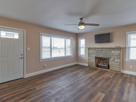 3rd image of 5725 Lost Bend Ln