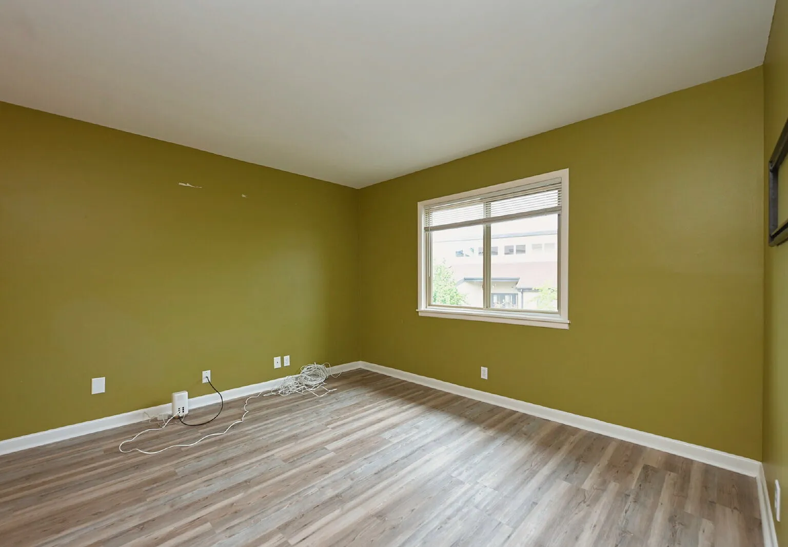 2 bed, 2.5 bath, 1298 sqft, $2,295 — Photo 4