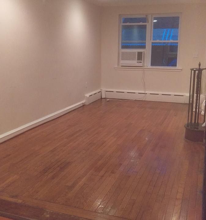 2nd image of 1018 Wharton St