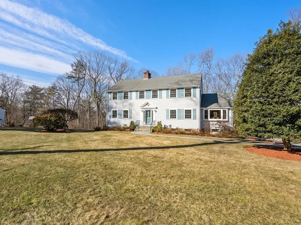 8 Raleigh Rd, Dover, MA 02030