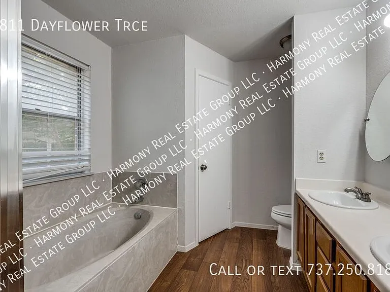 1811 Dayflower Trce — Photo 16