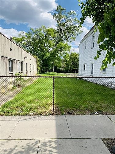 1st image of 1304 Springwood Ave